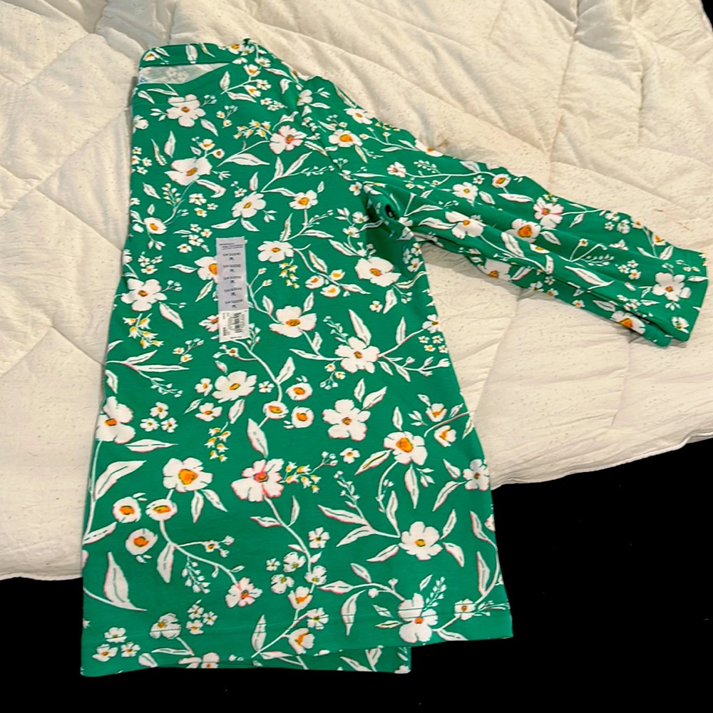 Croft & Barrow Petite Large Green and Flower Top